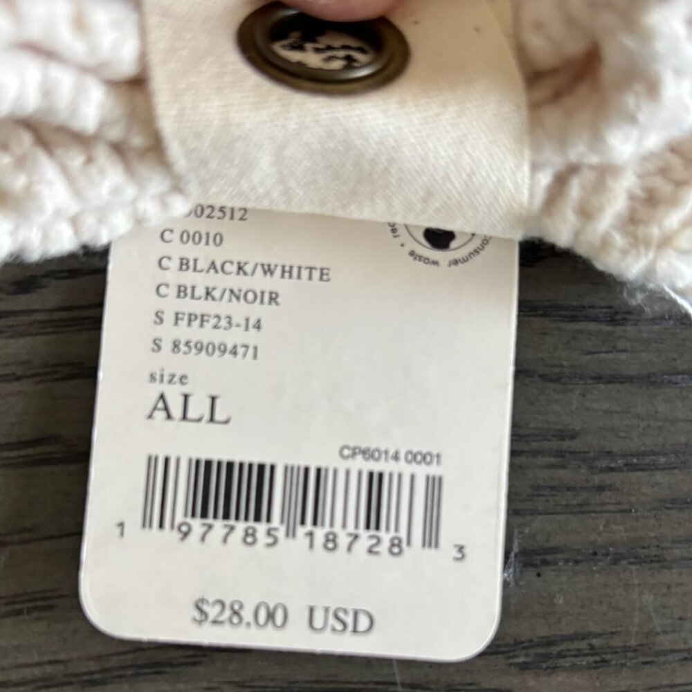 Free People Socks NWT/ - Picture 3 of 3